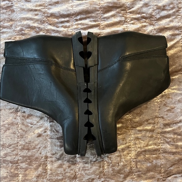 Sorel-Joan of Arc, Black Ankle Boots, Sz. 10.5 NEW, without tags. - Picture 1 of 6